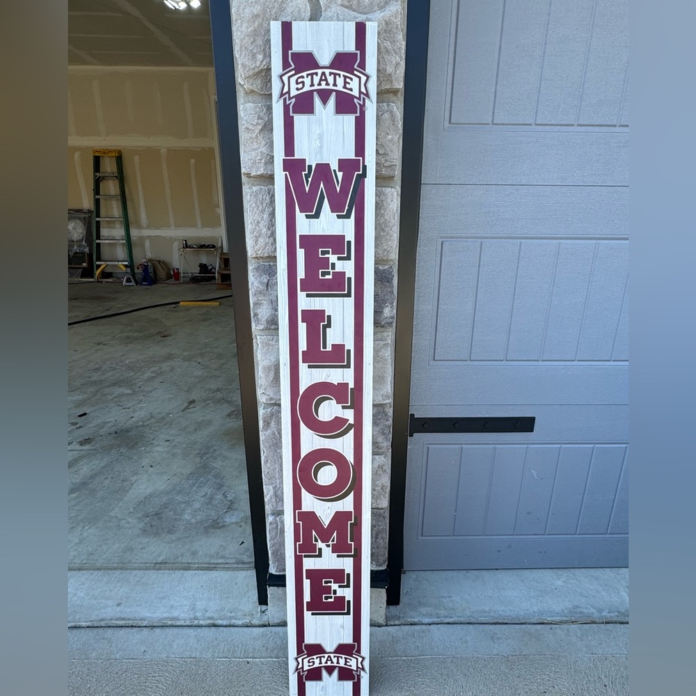 Mississippi State Welcome Sign.